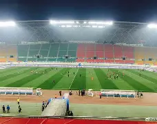 包含玻利维亚队赛季封幕战告捷赢得完美结局的词条